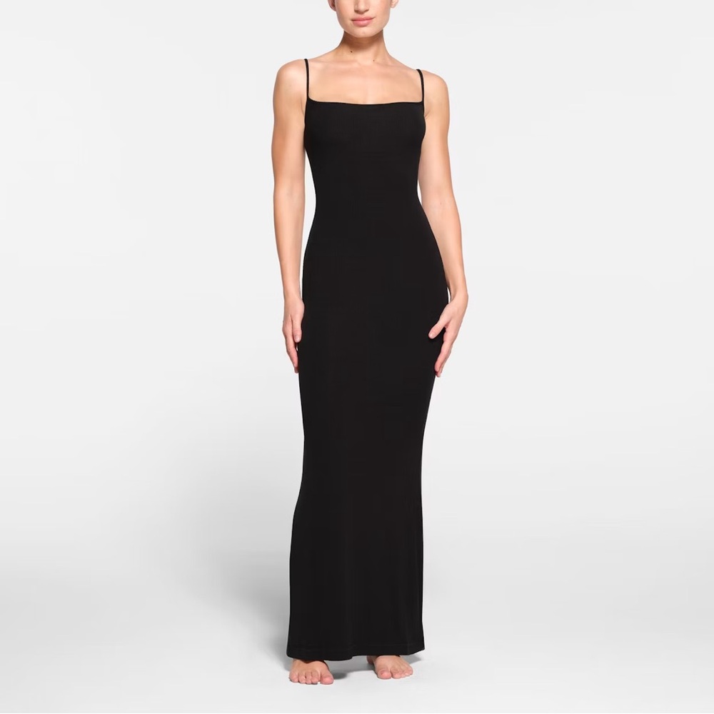Skims Elegant Black Maxi Dress - S
